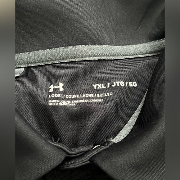 Under Armour Performance Polo Shirt. Black. Size Youth XL - Picture 6 of 6